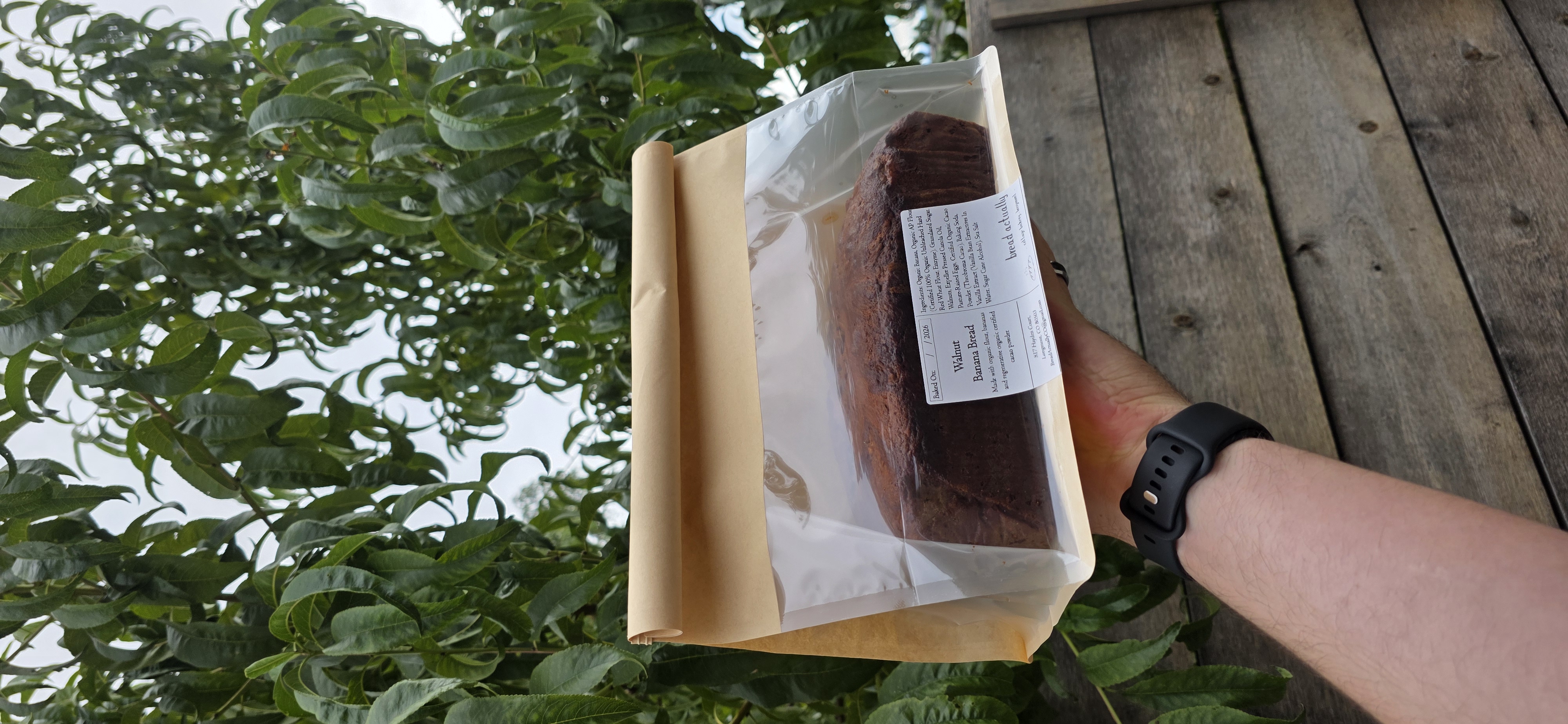 Walnut and cacao banana bread